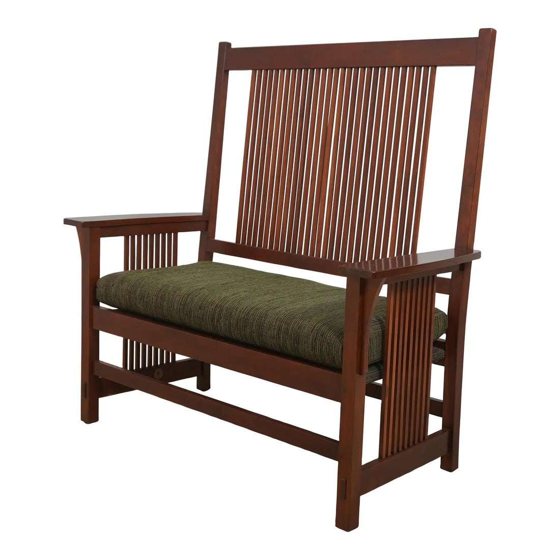 Stickley Mission Cherry Spindle Back Settee Arts & Crafts Style: Stickley Mission Cherry Spindle Back Settee Arts & Crafts Style Introducing a timeless Stickley Mission Style Cherry Spindle Back Settee, crafted around 2009. This piece showcases high-quality constru
