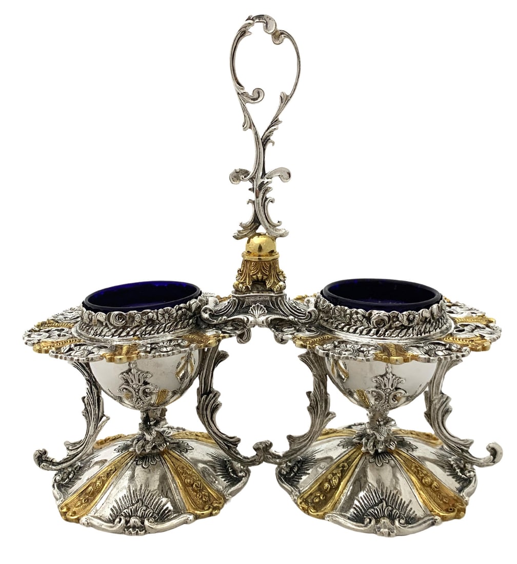 Elegant Large 925 Sterling Silver Gilded Floral Double Salt Holder: Elegant Large 925 Sterling Silver Gilded Floral Double Salt Holder This exquisite double salt holder showcases fine craftsmanship in 925 sterling silver and gilded accents, featuring ornate floral des