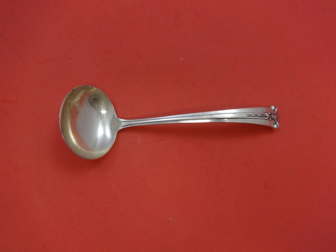 Kirk-Stieff Worthington Severn Sterling Silver Gravy Ladle 7": Kirk-Stieff Worthington Severn Sterling Silver Gravy Ladle 7" This exquisite gravy ladle, part of the Worthington pattern also known as Severn, is crafted from high-quality sterling silver by Kirk-Sti