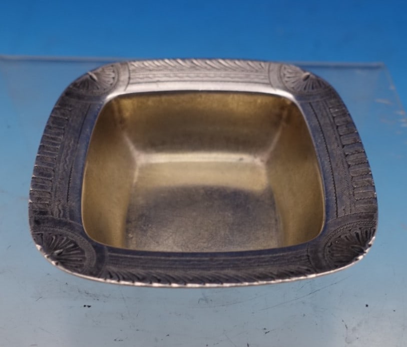 Gorham Japanese Sterling Silver Salt Dip Light Gold Wash 2.75": Gorham Japanese Sterling Silver Salt Dip Light Gold Wash 2.75" This exquisite salt dip from the renowned Gorham brand showcases a captivating Japanese pattern. Crafted from sterling silver, it feature