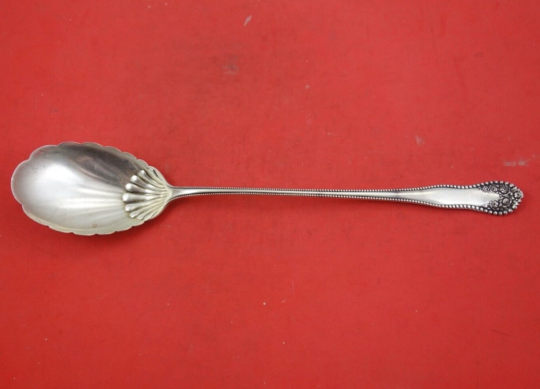 Gorham Lancaster Sterling Silver 9.25 Inch Lettuce Spoon: Gorham Lancaster Sterling Silver 9.25 Inch Lettuce Spoon This exquisite serving spoon is a Sterling Silver Lettuce Spoon from the renowned Lancaster pattern by Gorham, measuring 9 1/4 inches in length