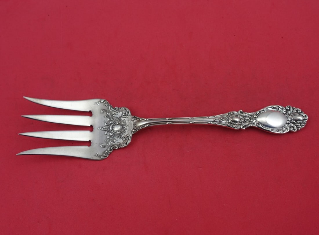 Wallace Lucerne Sterling Silver Salad Serving Fork 8.75" 4-Tine Splayed: Wallace Lucerne Sterling Silver Salad Serving Fork 8.75" 4-Tine Splayed This exquisite salad serving fork from the Lucerne pattern by Wallace is a stunning addition to any table setting. Crafted from