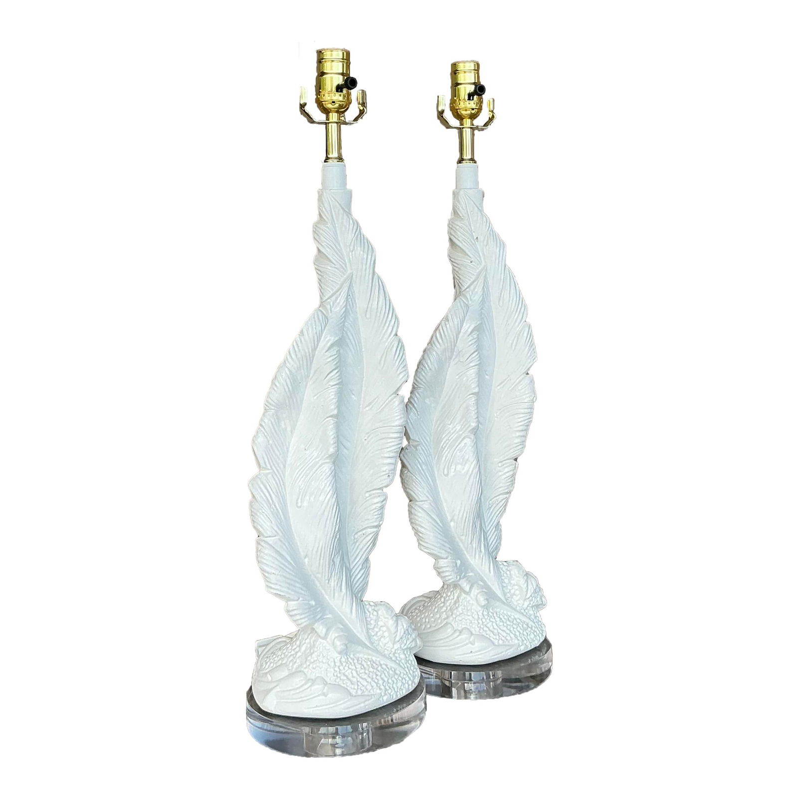 Vintage Boho Plaster Twisted Feather Lamps - White Pair: Vintage Boho Plaster Twisted Feather Lamps - White Pair Enhance your living space with this exquisite pair of vintage Boho plaster twisted feather lamps. Each lamp showcases intricate feather motifs a