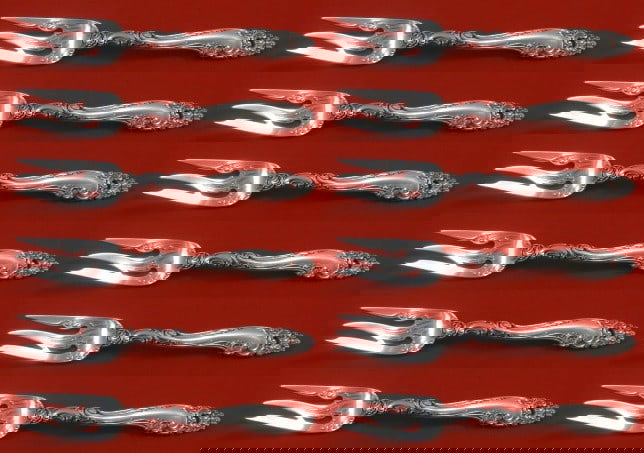 Gorham Decor Sterling Silver Salad Fork Set 12 Pieces: Gorham Decor Sterling Silver Salad Fork Set 12 Pieces Introducing the exquisite Decor by Gorham Sterling Silver Salad Fork Set, featuring 12 pieces each measuring 6 1/2 inches. This elegant set showca