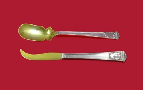 Tiffany & Co San Lorenzo Sterling Silver Caviar Serving Set 2pc Gold Wash: Tiffany & Co San Lorenzo Sterling Silver Caviar Serving Set 2pc Gold Wash Indulge in the timeless elegance of the San Lorenzo Caviar Serving Set by Tiffany & Co., expertly crafted in sterling silver a