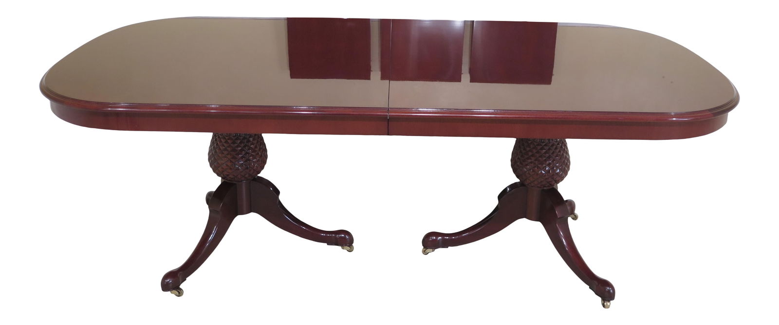 Rare 1990s Kindel Varney Pineapple Base Mahogany Dining Table: Rare 1990s Kindel Varney Pineapple Base Mahogany Dining Table This exquisite dining room table from the 1990s features the iconic pineapple base design from the Kindel Varney Collection. Crafted from