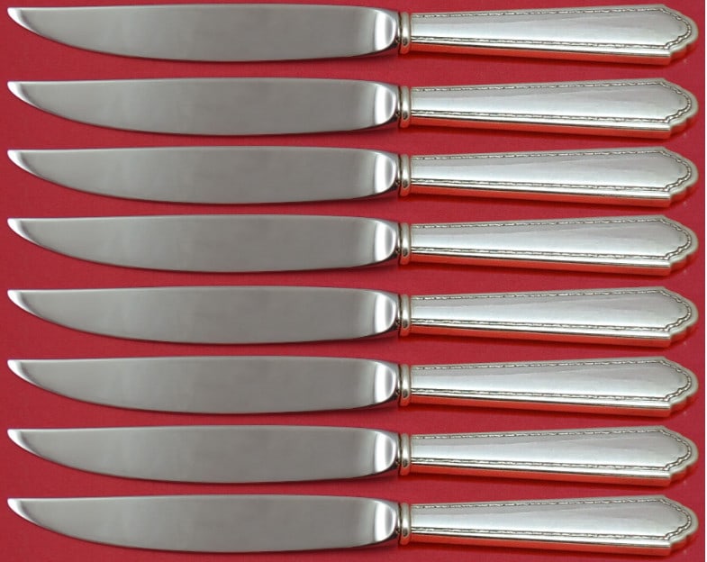 Lunt William & Mary Sterling Silver Steak Knife Set 8pc Not Serrated: Lunt William & Mary Sterling Silver Steak Knife Set 8pc Not Serrated Enhance your dining experience with this exquisite set of 8 steak knives from the William & Mary pattern by Lunt. Crafted with a st