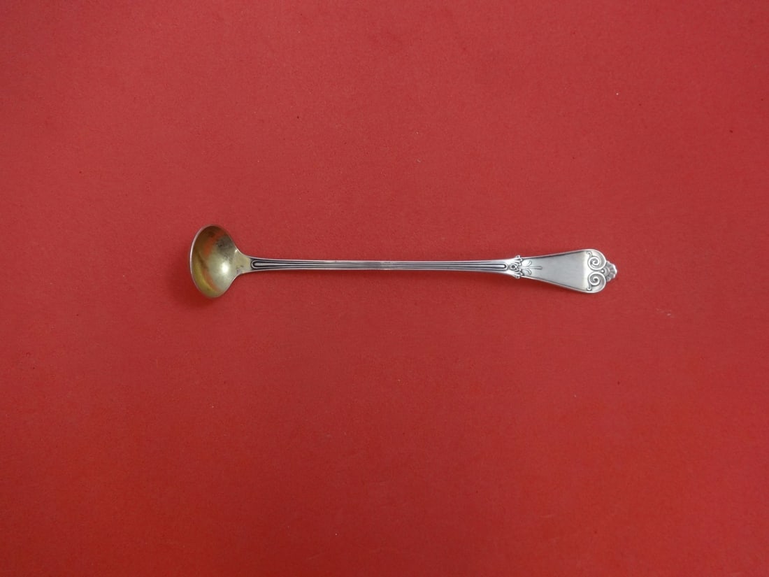 Tiffany & Co Beekman Sterling Silver Mustard Ladle Gold Washed 5.5": Tiffany & Co Beekman Sterling Silver Mustard Ladle Gold Washed 5.5" This exquisite mustard ladle from Tiffany & Co. is crafted from sterling silver and features a luxurious gold wash finish. Designed