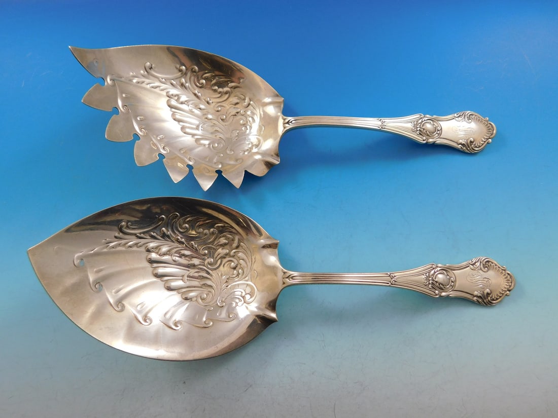 Gorham Regent Sterling Silver 2-Piece Macaroni Serving Set: Gorham Regent Sterling Silver 2-Piece Macaroni Serving Set This exquisite 2-piece macaroni serving set from the Regent pattern by Gorham is crafted from high-quality sterling silver, dating back to th