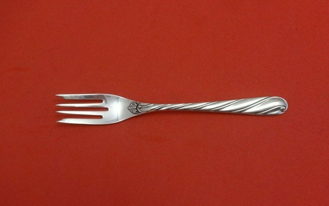 Buccellati Torchon Sterling Silver Salad Fork 6 7/8 Inch Flatware: Buccellati Torchon Sterling Silver Salad Fork 6 7/8 Inch Flatware This exquisite salad fork from Buccellati, part of the prestigious Torchon pattern, showcases fine Italian craftsmanship in sterling s
