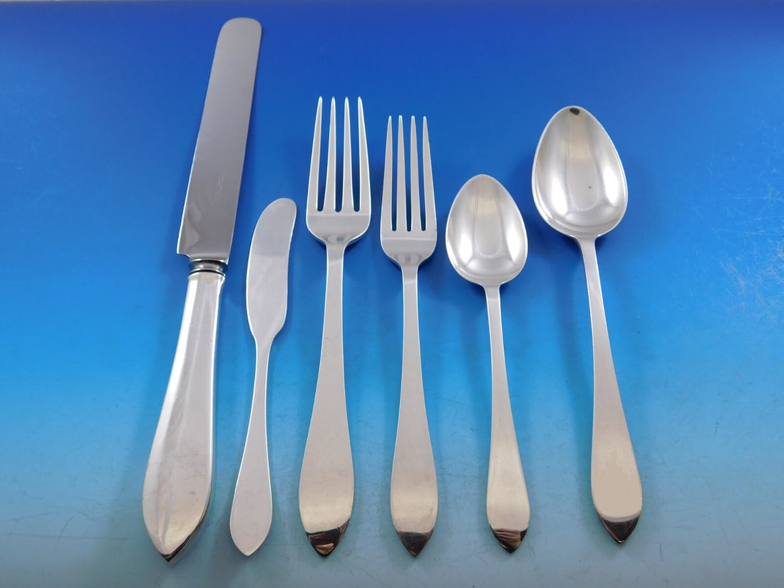 Tiffany & Co. Faneuil Sterling Silver Flatware Set 52 pcs: Tiffany & Co. Faneuil Sterling Silver Flatware Set 52 pcs This stunning Faneuil sterling silver flatware set by Tiffany & Co. features a remarkable design that embodies the elegance of American crafts