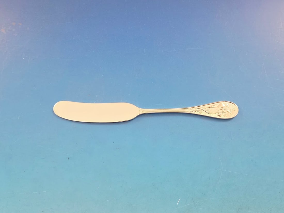 Tiffany & Co Audubon Sterling Silver Butter Spreader 6 Inch Flat Handle: Tiffany & Co Audubon Sterling Silver Butter Spreader 6 Inch Flat Handle This Audubon butter spreader by Tiffany & Co. features a beautiful flat handle with intricate multi-motif detailing, crafted fro