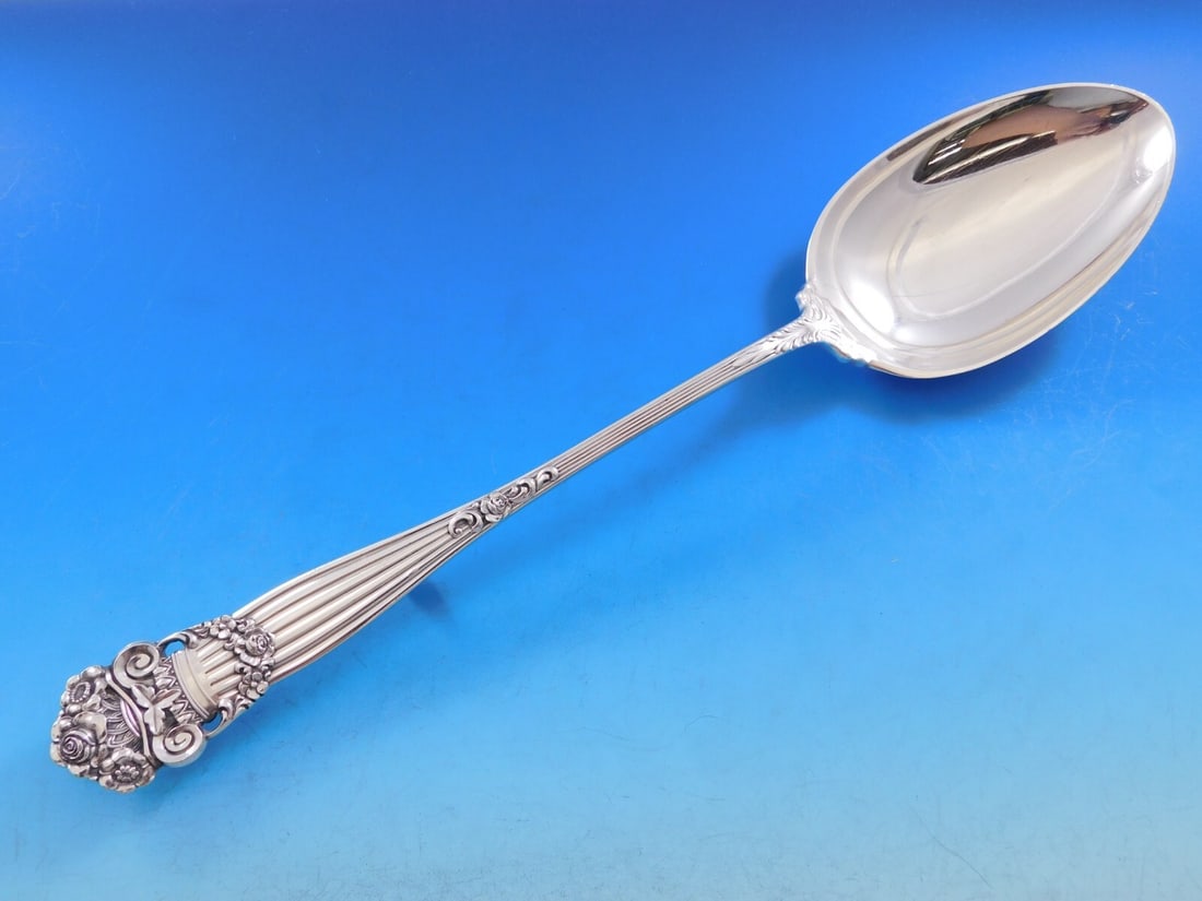 Towle Georgian Sterling Silver Stuffing Spoon 11 3/4 inch: Towle Georgian Sterling Silver Stuffing Spoon 11 3/4 inch Crafted by Towle, this exquisite Georgian-style sterling silver stuffing spoon measures 11 3/4 inches long. The spoon features a button on the