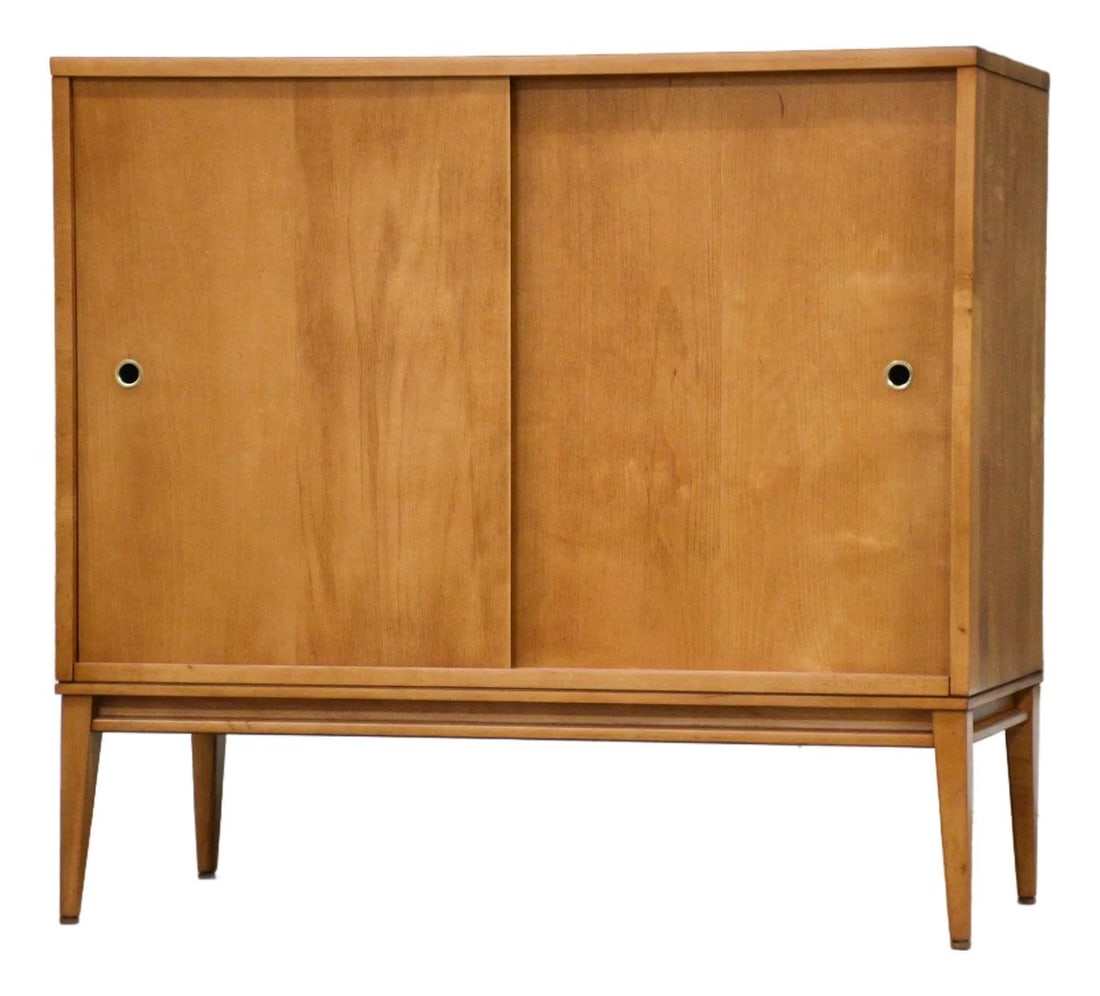Mid Century Modern Paul McCobb Planner Group Maple Credenza: Mid Century Modern Paul McCobb Planner Group Maple Credenza Experience mid-century modern elegance with this refinished solid maple credenza chest, designed by Paul McCobb for Winchendon's Planner Gro