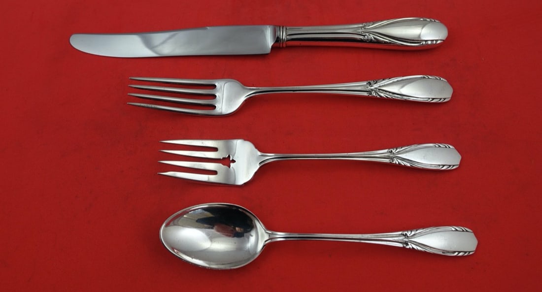 Manchester Polly Lawton Sterling Silver 4-Piece Flatware Set: Manchester Polly Lawton Sterling Silver 4-Piece Flatware Set Enhance your dining experience with this exquisite 4-piece flatware setting in the Polly Lawton pattern by Manchester. Crafted from high-qu