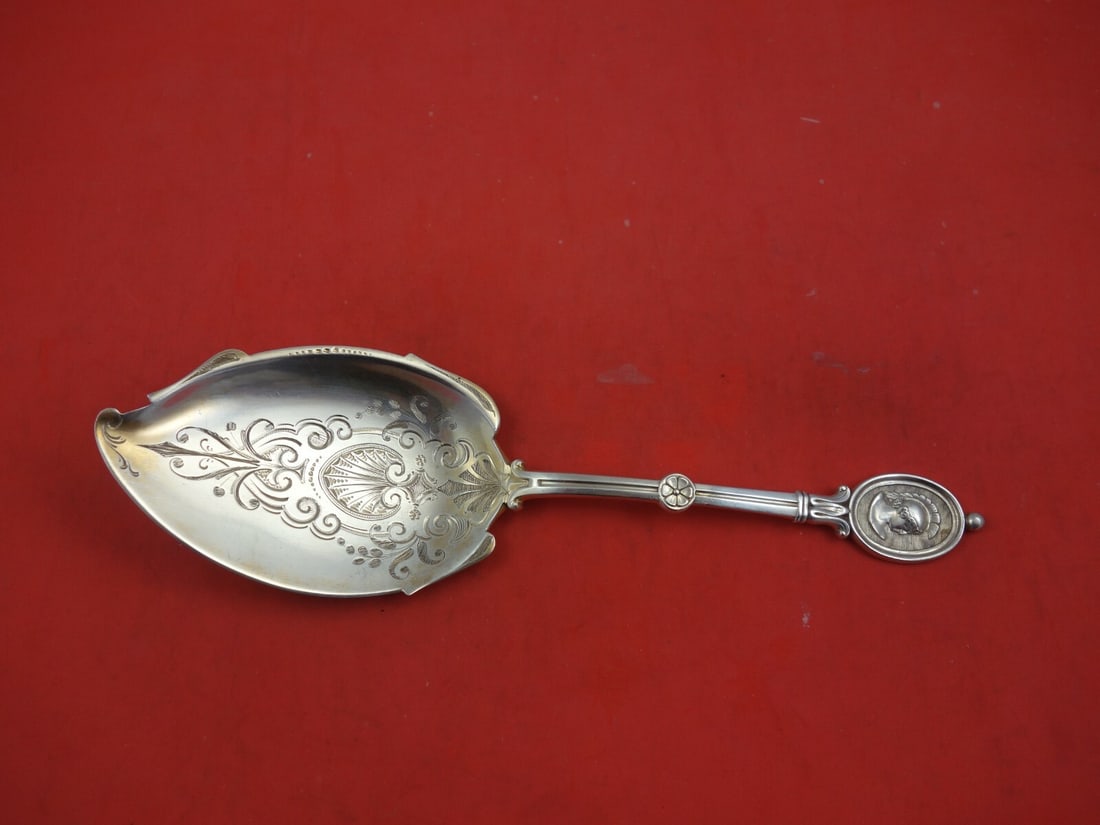 Wendt Medallion Sterling Silver Ice Cream Server 9 3/8 Bright-Cut: Wendt Medallion Sterling Silver Ice Cream Server 9 3/8 Bright-Cut Introducing a stunning ice cream server from the renowned Medallion pattern by Wendt. This exquisite piece is crafted from sterling si
