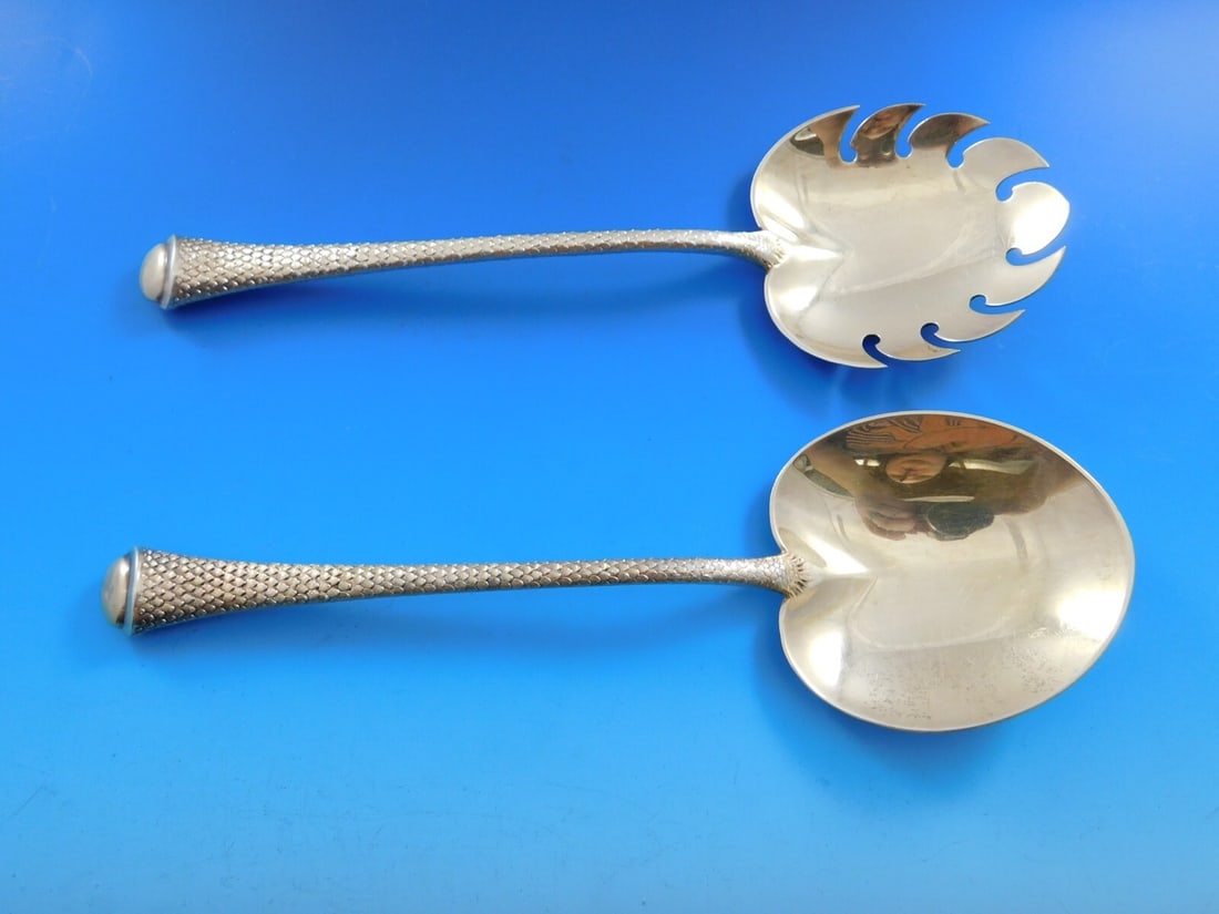 Gorham Palm Beach Sterling Silver Salad Serving Set 2-Piece Vermeil 8.5": Gorham Palm Beach Sterling Silver Salad Serving Set 2-Piece Vermeil 8.5" Enhance your dining experience with this exquisite 2-piece salad serving set from Gorham's Palm Beach pattern. Crafted from hig