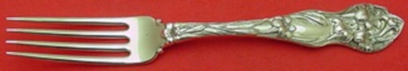 Watson Sterling Silver Dinner Fork Lily Pattern 7 5/8 Antique: Watson Sterling Silver Dinner Fork Lily Pattern 7 5/8 Antique This exquisite dinner fork, crafted in the iconic Lily pattern by Watson, showcases timeless elegance with its sterling silver composition