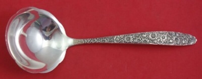 Towle Novantique Sterling Silver Gravy Ladle Vintage 6 7/8 Inch: Towle Novantique Sterling Silver Gravy Ladle Vintage 6 7/8 Inch This exquisite vintage gravy ladle from the Novantique pattern by Towle is crafted from high-quality sterling silver. Measuring 6 7/8 in
