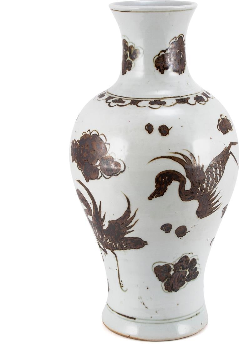 Hand-Painted Chinoiserie Crane Ceramic Vase Rust Brown 19H x 10W x 10D: Hand-Painted Chinoiserie Crane Ceramic Vase Rust Brown 19H x 10W x 10D This exquisite vase showcases a stunning crane design, embodying the elegance of Chinoiserie style. Hand-painted and meticulously