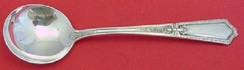 Towle D'Orleans Sterling Silver Cream Soup Spoon 6.5": Towle D'Orleans Sterling Silver Cream Soup Spoon 6.5" This exquisite cream soup spoon from the D'Orleans pattern by Towle is crafted from high-quality sterling silver. Measuring 6 1/2 inches, it featu
