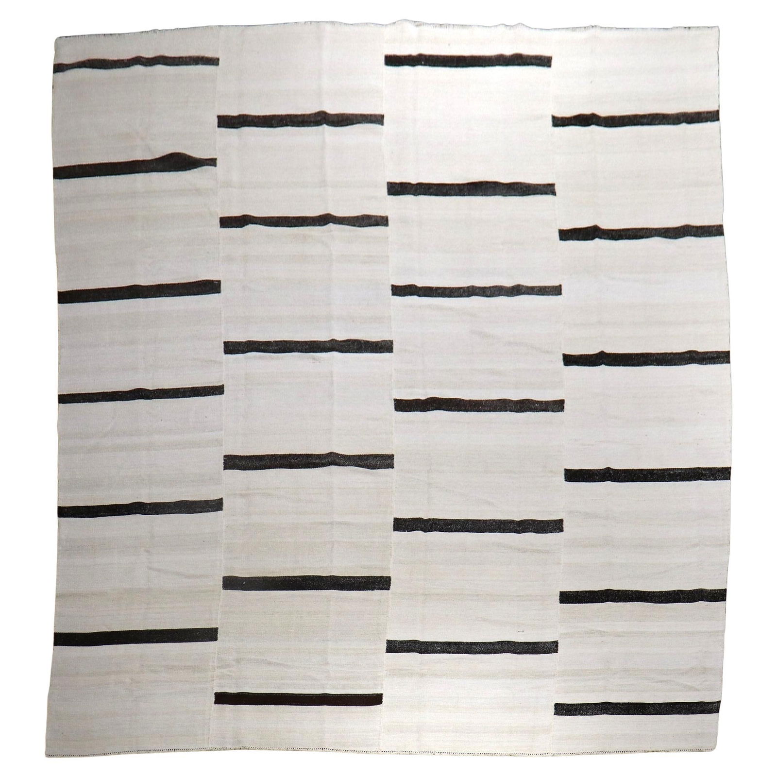 Unique Mid-Century Modern Turkish Kilim Hand-Knotted Wool 10'7 x 13'2: Unique Mid-Century Modern Turkish Kilim Hand-Knotted Wool 10'7 x 13'2 Enhance your living space with this stunning Mid-Century Modern Turkish Kilim, featuring a minimalist design in a sophisticated pa