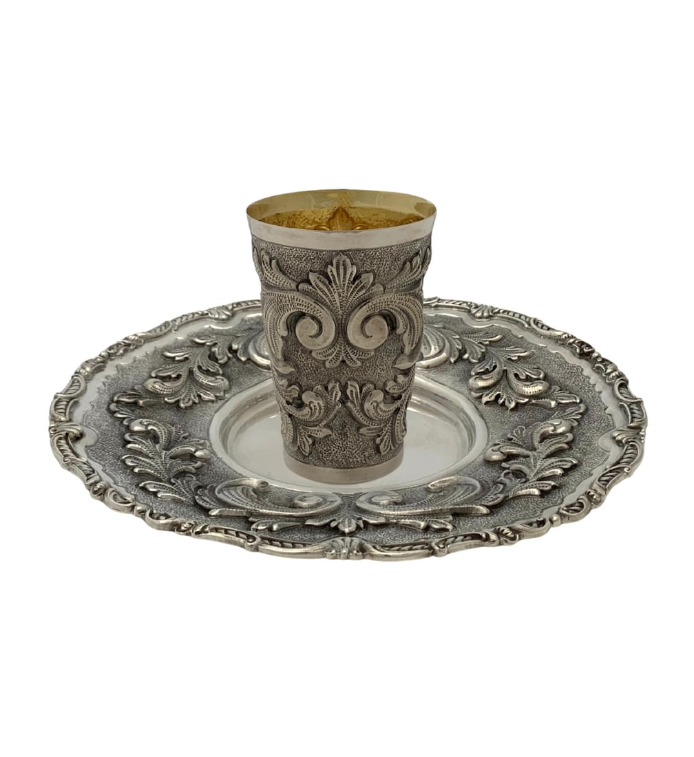 Italian 925 Sterling Silver Handmade Chased Cup & Tray Set: Italian 925 Sterling Silver Handmade Chased Cup & Tray Set This exquisite set features a handmade ornate chased swirl design crafted from fine Italian 925 sterling silver. The cup and tray showcase a