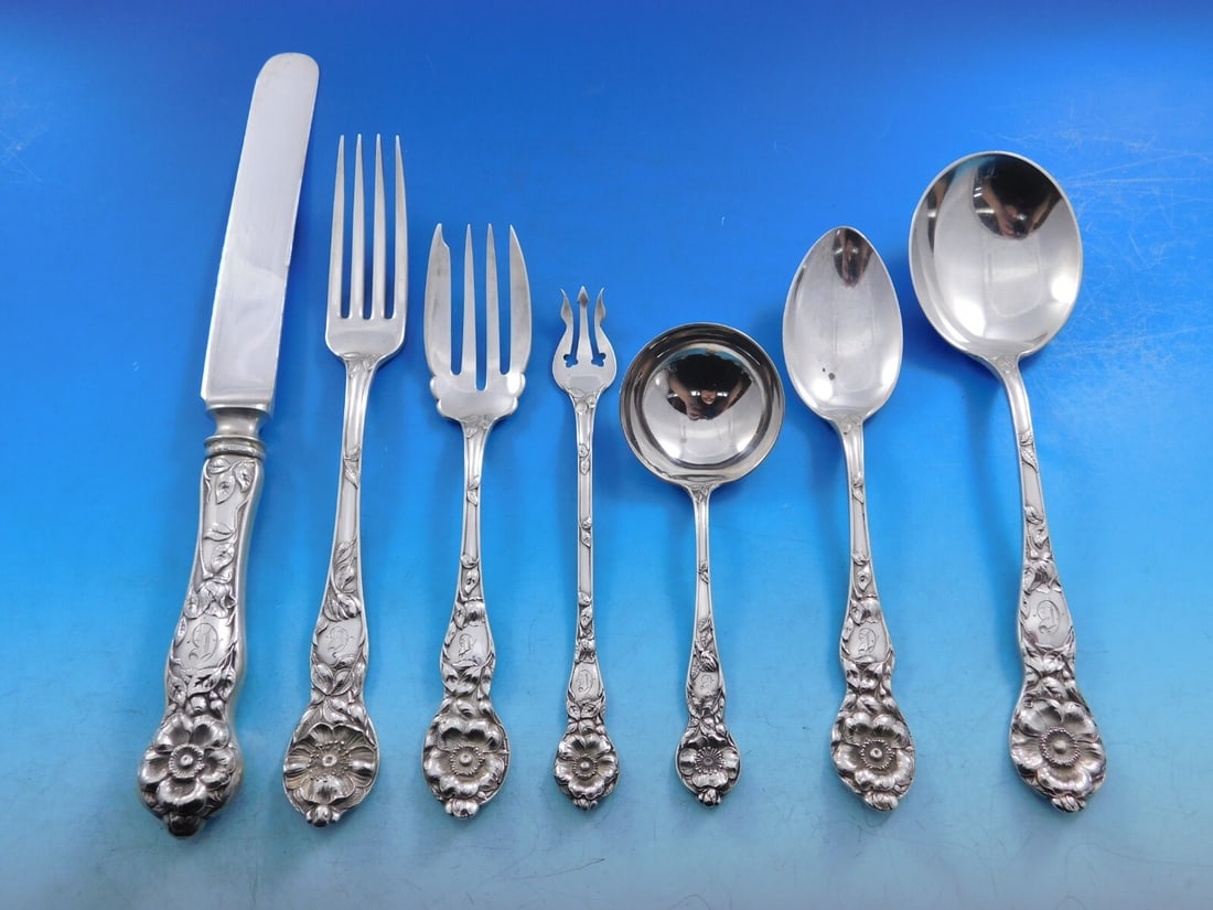 Watson Wild Rose Sterling Silver Flatware Set 87 Pieces Art Nouveau: Watson Wild Rose Sterling Silver Flatware Set 87 Pieces Art Nouveau Experience the elegance of the Wild Rose Sterling Silver Flatware Set by Watson, featuring a stunning Art Nouveau design. This compr