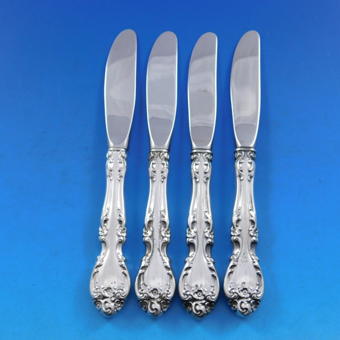 Gorham Melrose Sterling Silver Butter Spreader Set 4 pcs 6 1/4 Inch: Gorham Melrose Sterling Silver Butter Spreader Set 4 pcs 6 1/4 Inch Set of four Gorham sterling silver butter spreaders, each measuring 6 1/4 inches in length. Featuring the Melrose pattern inspired b