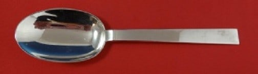 Puiforcat Antibes Sterling Silver Dessert Spoon 7 Inch Flatware: Puiforcat Antibes Sterling Silver Dessert Spoon 7 Inch Flatware Beautifully crafted, the Antibes by Puiforcat dessert spoon is made of high-quality sterling silver and measures 7 inches in length. Thi