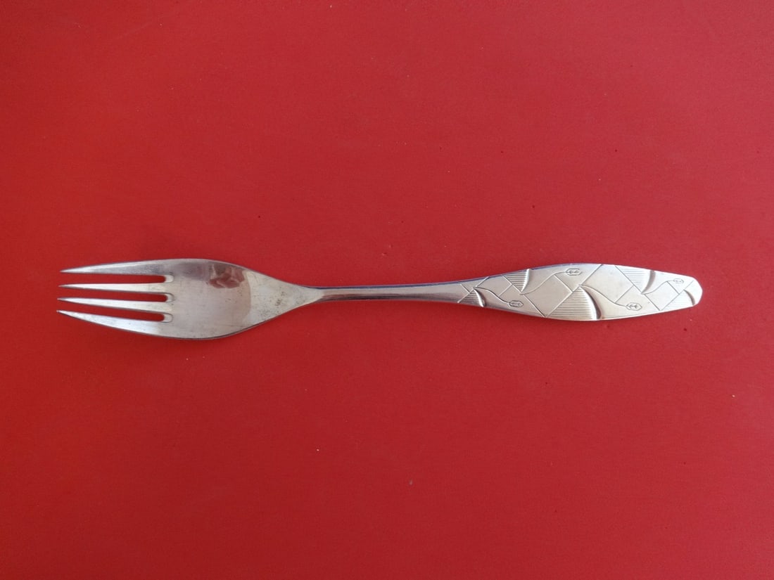 A. Dragsted Sterling Silver Dinner Fork Diamant Pattern 7 3/8": A. Dragsted Sterling Silver Dinner Fork Diamant Pattern 7 3/8" This exquisite dinner fork from A. Dragsted features the elegant Diamant, also known as Diamond, pattern. Crafted from high-quality sterl