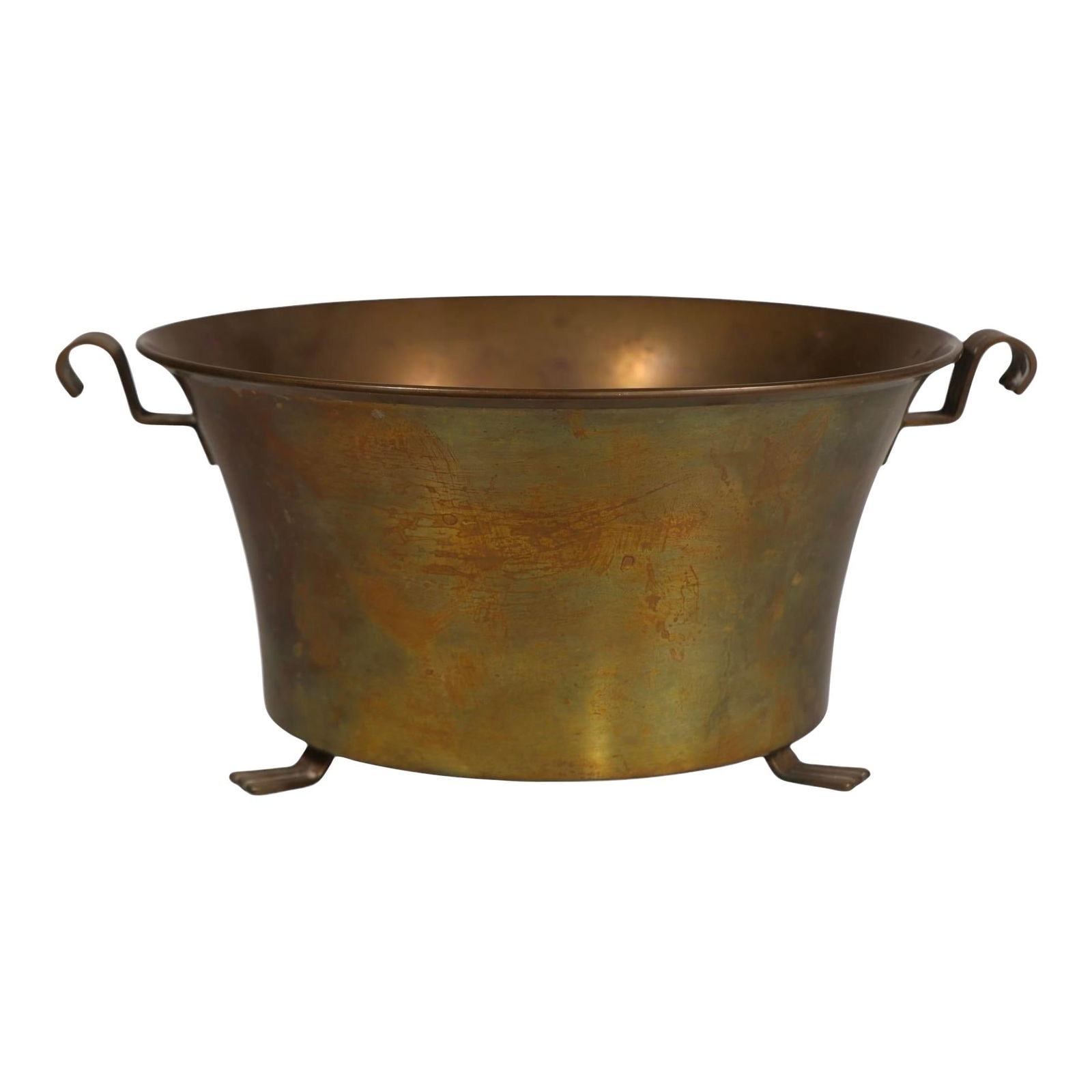 O.H. Lagersted Swedish Art Deco Brass Bowl Circa 1920s: O.H. Lagersted Swedish Art Deco Brass Bowl Circa 1920s This exquisite Swedish Art Deco brass bowl, crafted by O.H. Lagersted in the 1920s, showcases the elegance of the 'Swedish Grace' style. The bowl