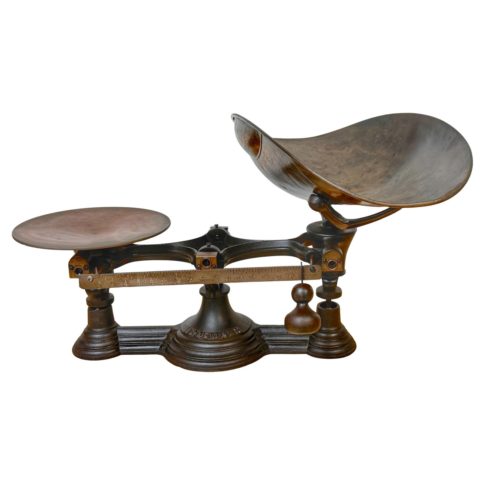 Antique Henry Troemner Balance Scale #1 Cast Iron Metal 1890s: Antique Henry Troemner Balance Scale #1 Cast Iron Metal 1890s Experience a piece of history with this splendid Henry Troemner Apothecary Cast Iron & Metal Balance Scale, dating back to the 1890s. This