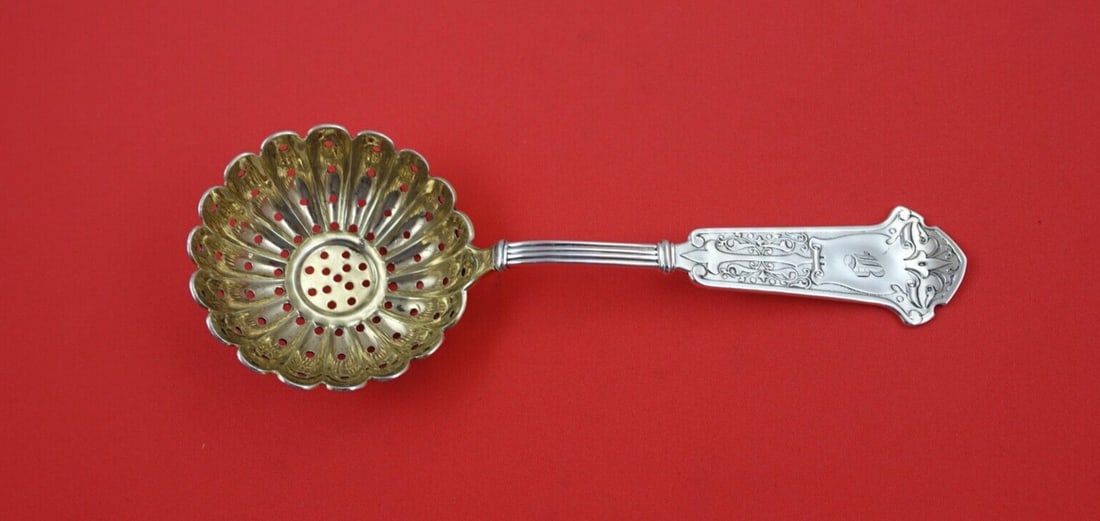 Wendt Arabesque Sterling Silver Sugar Sifter 6 3/4" Gold Wash: Wendt Arabesque Sterling Silver Sugar Sifter 6 3/4" Gold Wash This exquisite sugar sifter is a remarkable piece from the Arabesque pattern by Wendt. Crafted from sterling silver, this 6 3/4" serving p