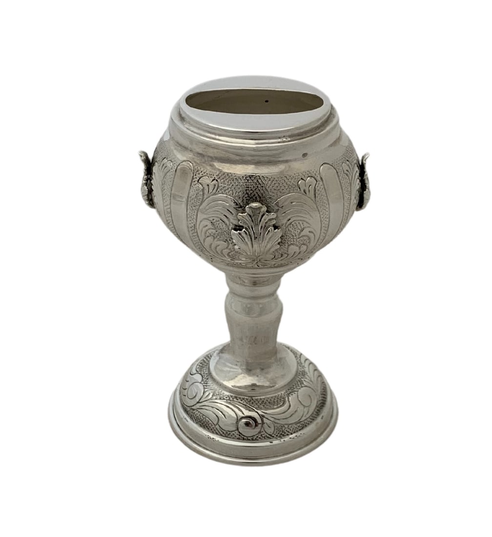 Handmade 925 Sterling Silver Besamim Holder with Swirl Leaf Design: Handmade 925 Sterling Silver Besamim Holder with Swirl Leaf Design This exquisite Besamim holder is crafted from fine 925 sterling silver, showcasing intricate handmade chased swirl leaf applique desi