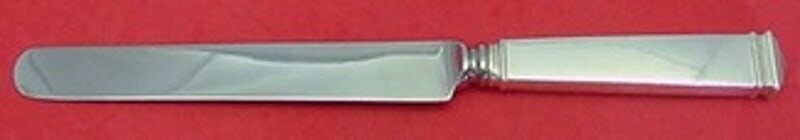 Tiffany & Co Hampton Sterling Silver Blunt Knife 9 1/4" Flatware: Tiffany & Co Hampton Sterling Silver Blunt Knife 9 1/4" Flatware This stunning Hampton by Tiffany & Co. sterling silver knife features a hollow handle and a blunt blade, measuring 9 1/4". Crafted betw