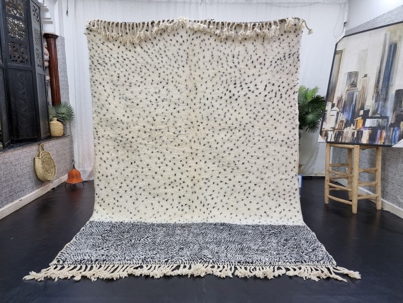Handwoven White Dotted Rug 100% Local Sheep Wool 8 x 5 Feet Morocco: Handwoven White Dotted Rug 100% Local Sheep Wool 8 x 5 Feet Morocco Experience the charm of this Beautiful White Soft Dotted Rug, handwoven by skilled local Berber women weavers in the Atlas Mountains