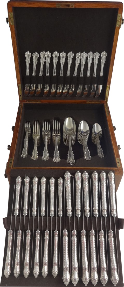 Dominick & Haff Mazarin Sterling Silver Flatware Set 119 Pieces: Dominick & Haff Mazarin Sterling Silver Flatware Set 119 Pieces Explore the elegance of the Mazarin pattern flatware set by Dominick & Haff, crafted from high-quality sterling silver. This exquisite 1
