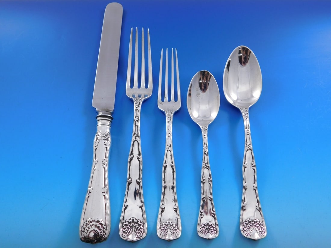 Tiffany & Co Wave Edge Sterling Silver Flatware Set 30pc Service for 6: Tiffany & Co Wave Edge Sterling Silver Flatware Set 30pc Service for 6 Enhance your dining experience with the elegant Wave Edge Sterling Silver Flatware Set by Tiffany & Co. This exceptional 30-piece