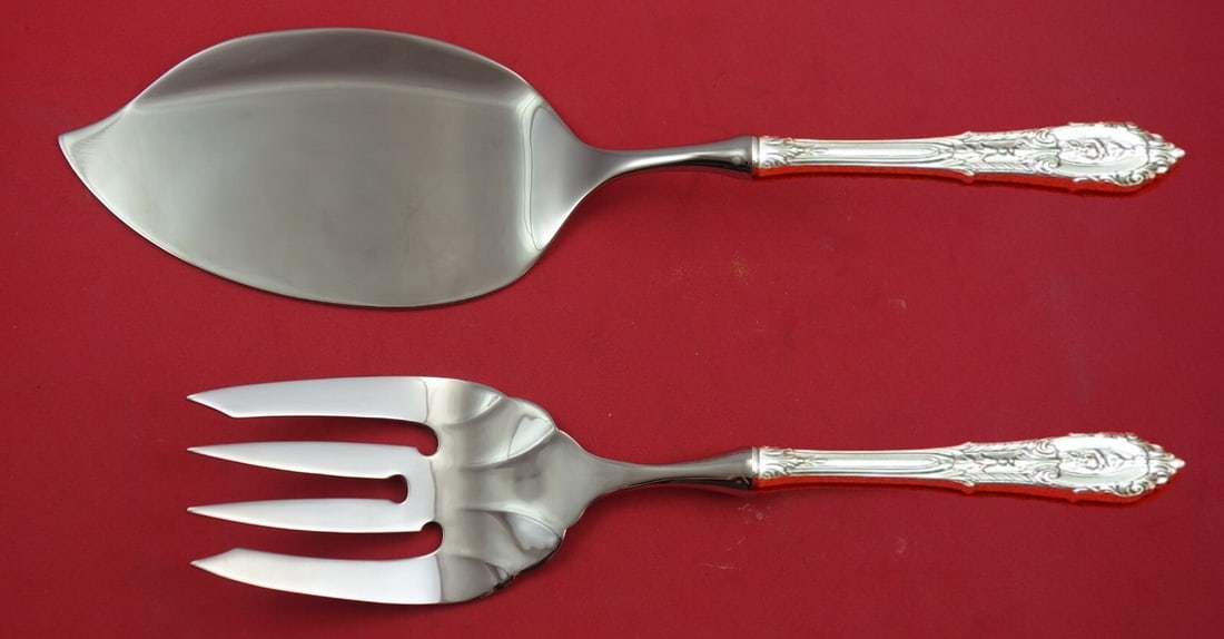 Wallace Rose Point Sterling Silver Salmon Serving Set Custom Made 2-Piece: Wallace Rose Point Sterling Silver Salmon Serving Set Custom Made 2-Piece This exquisite Rose Point serving set by Wallace is crafted from high-quality sterling silver, featuring a hollow handle desig