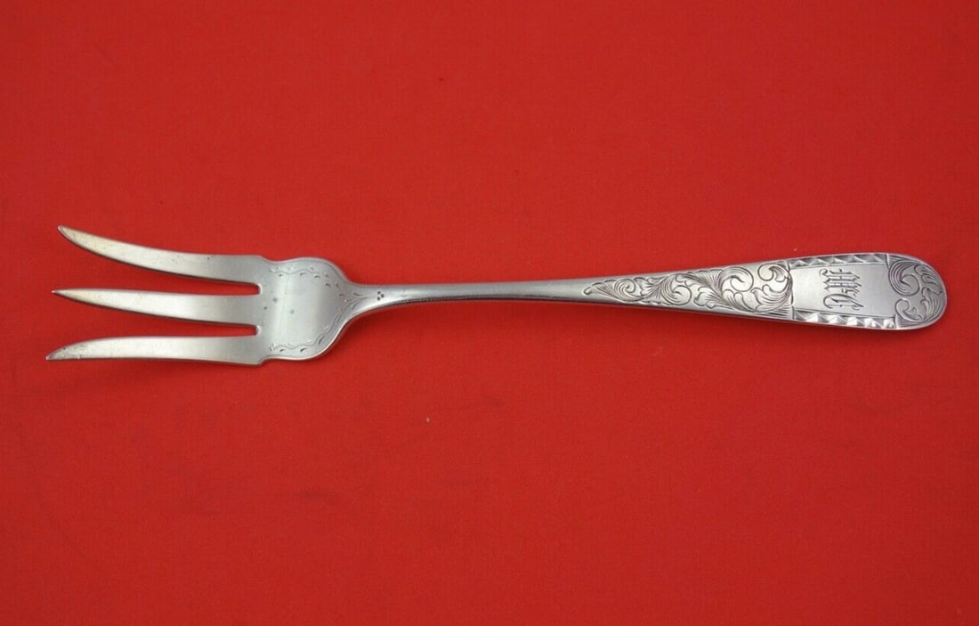 Kirk Mayflower Sterling Silver Lettuce Fork 7.5 Inches: Kirk Mayflower Sterling Silver Lettuce Fork 7.5 Inches This Sterling Silver Lettuce Fork, part of the Mayflower pattern by Kirk, measures 7 1/2" in length. It features a classic design that enhances a