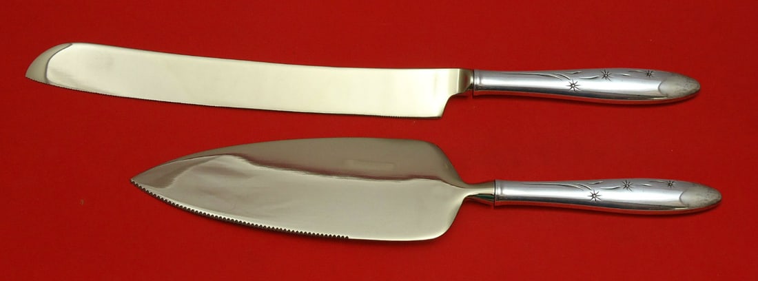 Celeste by Gorham Sterling Silver Wedding Cake Set 2pc Custom Made: Celeste by Gorham Sterling Silver Wedding Cake Set 2pc Custom Made Elevate your wedding celebrations with this exquisite Celeste by Gorham Sterling Silver Wedding Cake Set. This custom-made two-piece