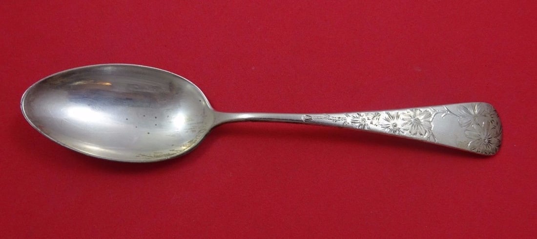 Gorham Chrysanthemum Sterling Silver Soup Spoon 7 1/8 Inch Flatware: Gorham Chrysanthemum Sterling Silver Soup Spoon 7 1/8 Inch Flatware This exquisite place soup spoon from Gorham features the elegant Chrysanthemum pattern, crafted from high-quality sterling silver. M