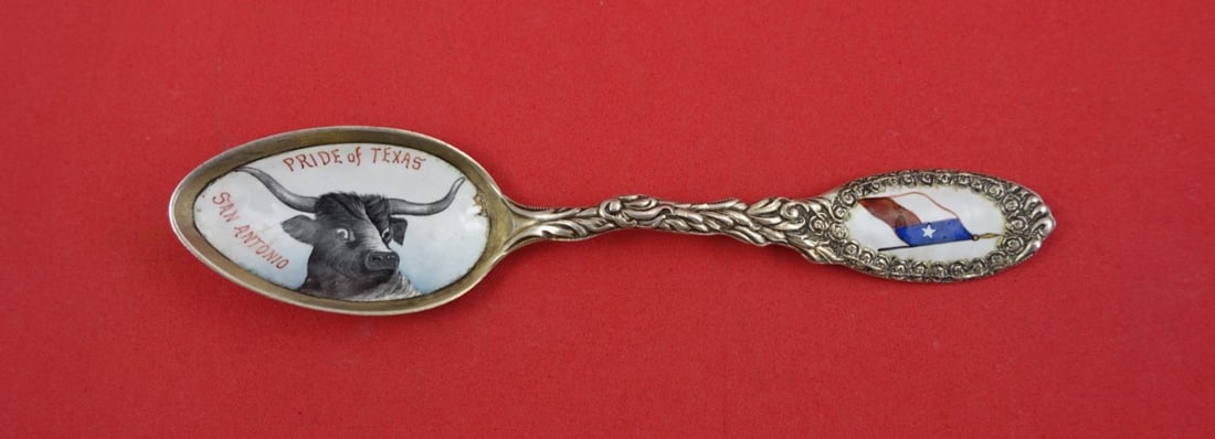 Sterling Silver San Antonio Pride of Texas Spoon with Emerald Accent 5.5 Inch: Sterling Silver San Antonio Pride of Texas Spoon with Emerald Accent 5.5 Inch This Shepard Sterling souvenir spoon features a 'Pride of Texas San Antonio' theme, crafted in sterling silver with an eme