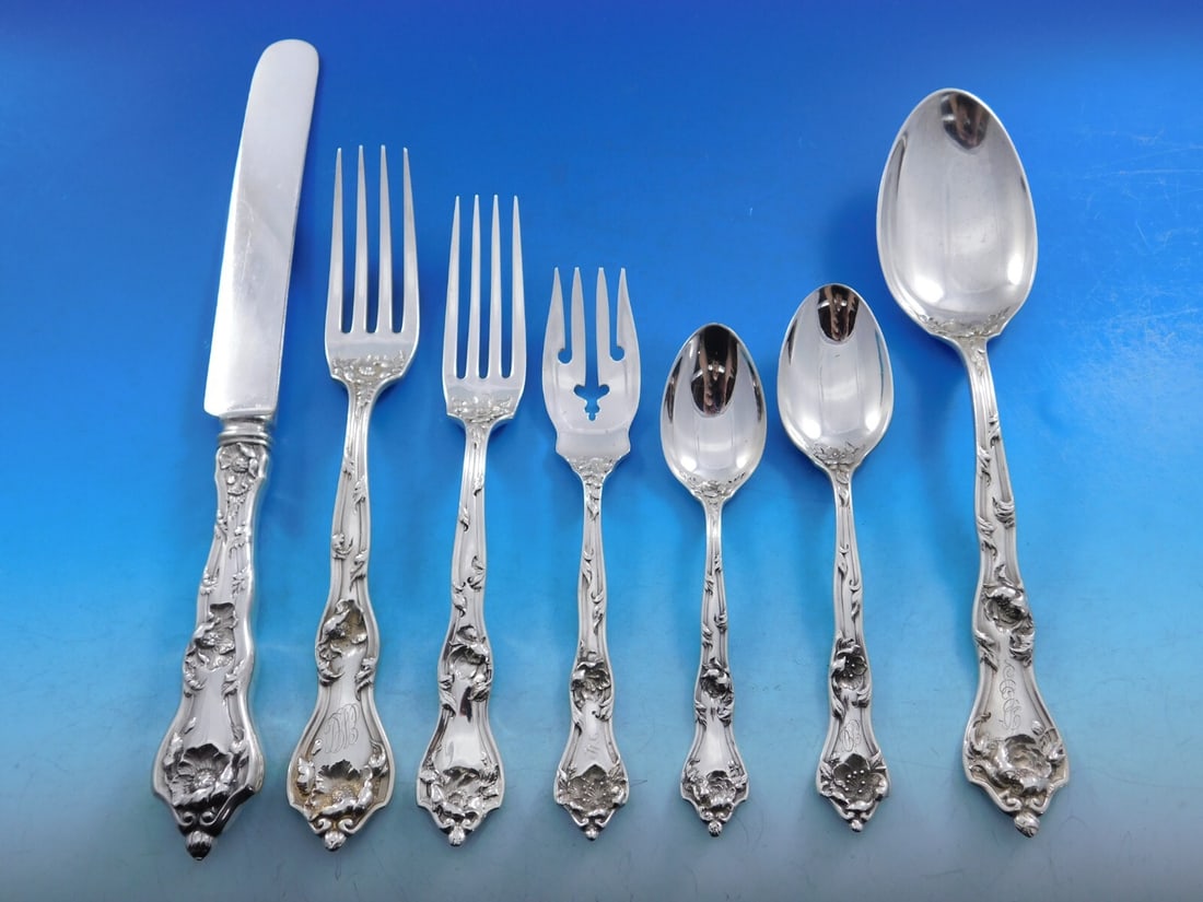 Reed & Barton Intaglio Sterling Silver 85-Piece Dinner Flatware Set: Reed & Barton Intaglio Sterling Silver 85-Piece Dinner Flatware Set Experience the elegance of the Intaglio pattern by Reed & Barton, a stunning sterling silver flatware set that showcases Renaissance