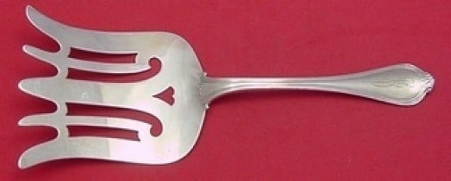 Towle Paul Revere Sterling Silver 8 Inch Asparagus Fork Pierced Design: Towle Paul Revere Sterling Silver 8 Inch Asparagus Fork Pierced Design This exquisite Paul Revere asparagus fork by Towle is a stunning addition to any table setting. Crafted from high-quality sterlin