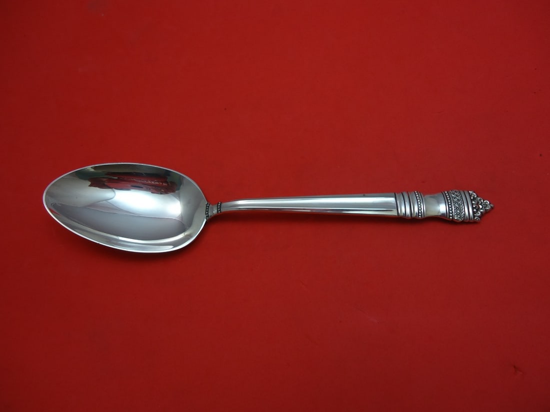 Towle Sterling Silver Serving Spoon Danish Baroque 8 5/8 Inch: Towle Sterling Silver Serving Spoon Danish Baroque 8 5/8 Inch This exquisite serving spoon features the elegant Danish Baroque pattern by Towle, crafted from high-quality sterling silver. Measuring 8