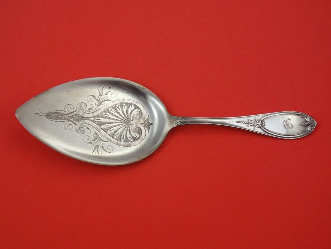 Gorham Olive Sterling Silver Pie Server 8 5/8 Brite-Cut: Gorham Olive Sterling Silver Pie Server 8 5/8 Brite-Cut Presenting the Olive pattern pie server by Gorham, crafted from high-quality sterling silver. This elegant server features a flat handle with in