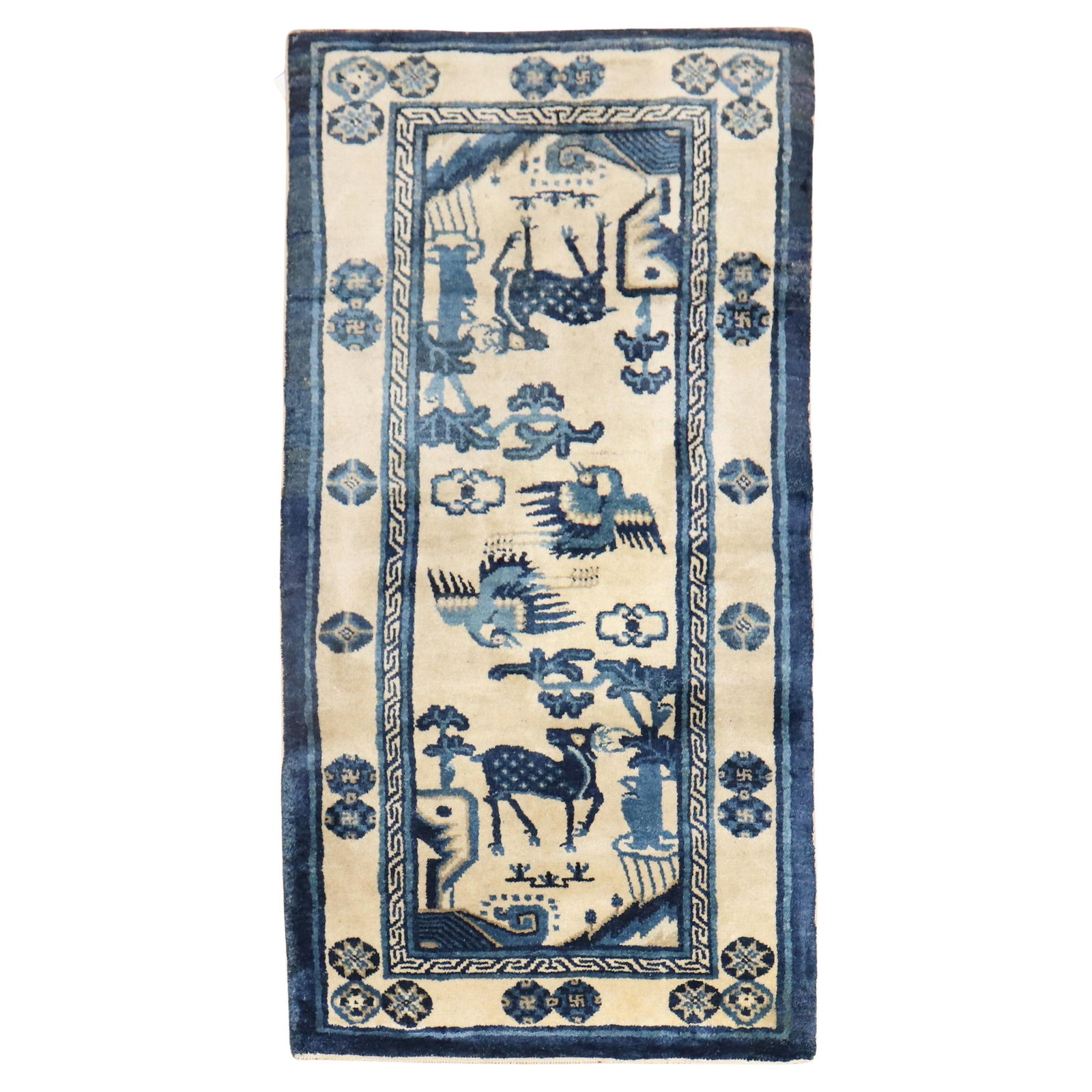 Early 20th Century Chinese Wool Pictorial Rug with Animal Motif 27 x 53 in: Early 20th Century Chinese Wool Pictorial Rug with Animal Motif 27 x 53 in This exquisite early 20th-century Chinese pictorial rug showcases a delightful animal motif in soothing shades of light blue,