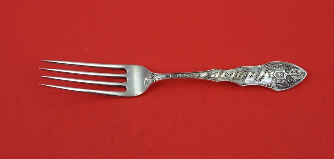Shiebler Linnet Sterling Silver Tea Fork 6 Inch: Shiebler Linnet Sterling Silver Tea Fork 6 Inch This exquisite tea fork is crafted from high-quality sterling silver and features the elegant Linnet pattern by Shiebler. Measuring 6 inches in length,